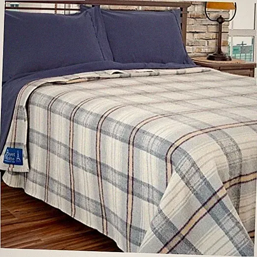 Poyet Motte Chevreuse Heavyweight Wool Blend Full/Queen Size Grey Plaid