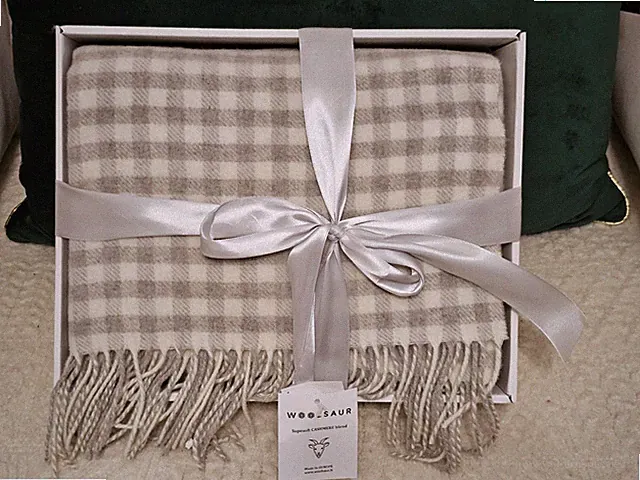 Woolsaur Merino Wool Blend Throw Blanket checkered gray Beige 56 x 70” new